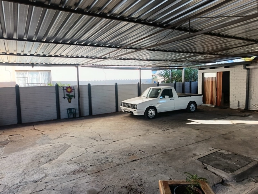 4 Bedroom Property for Sale in Kimberley North Northern Cape